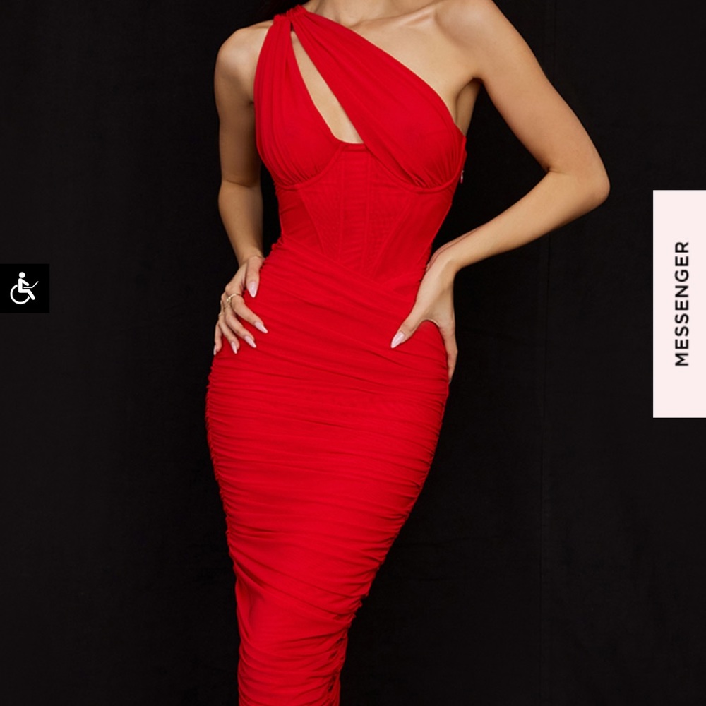 Valentina dress in red